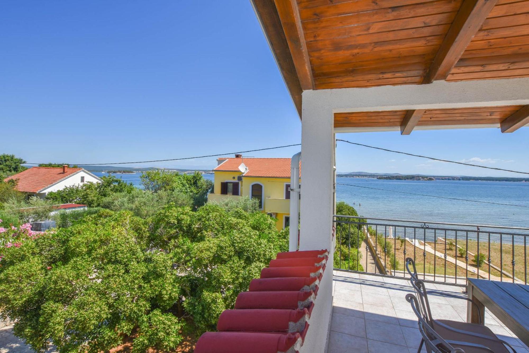Apartment Blazenka - 20M From The Sea تكون المظهر الخارجي الصورة