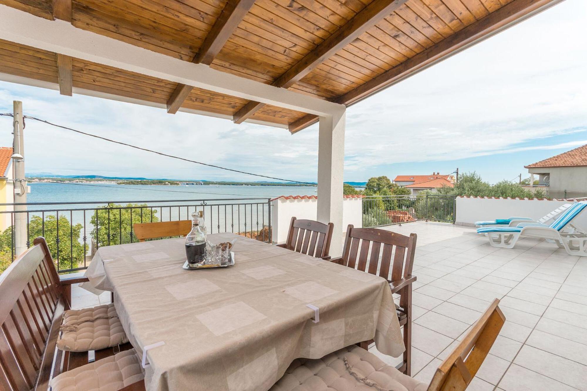 Apartment Blazenka - 20M From The Sea تكون المظهر الخارجي الصورة