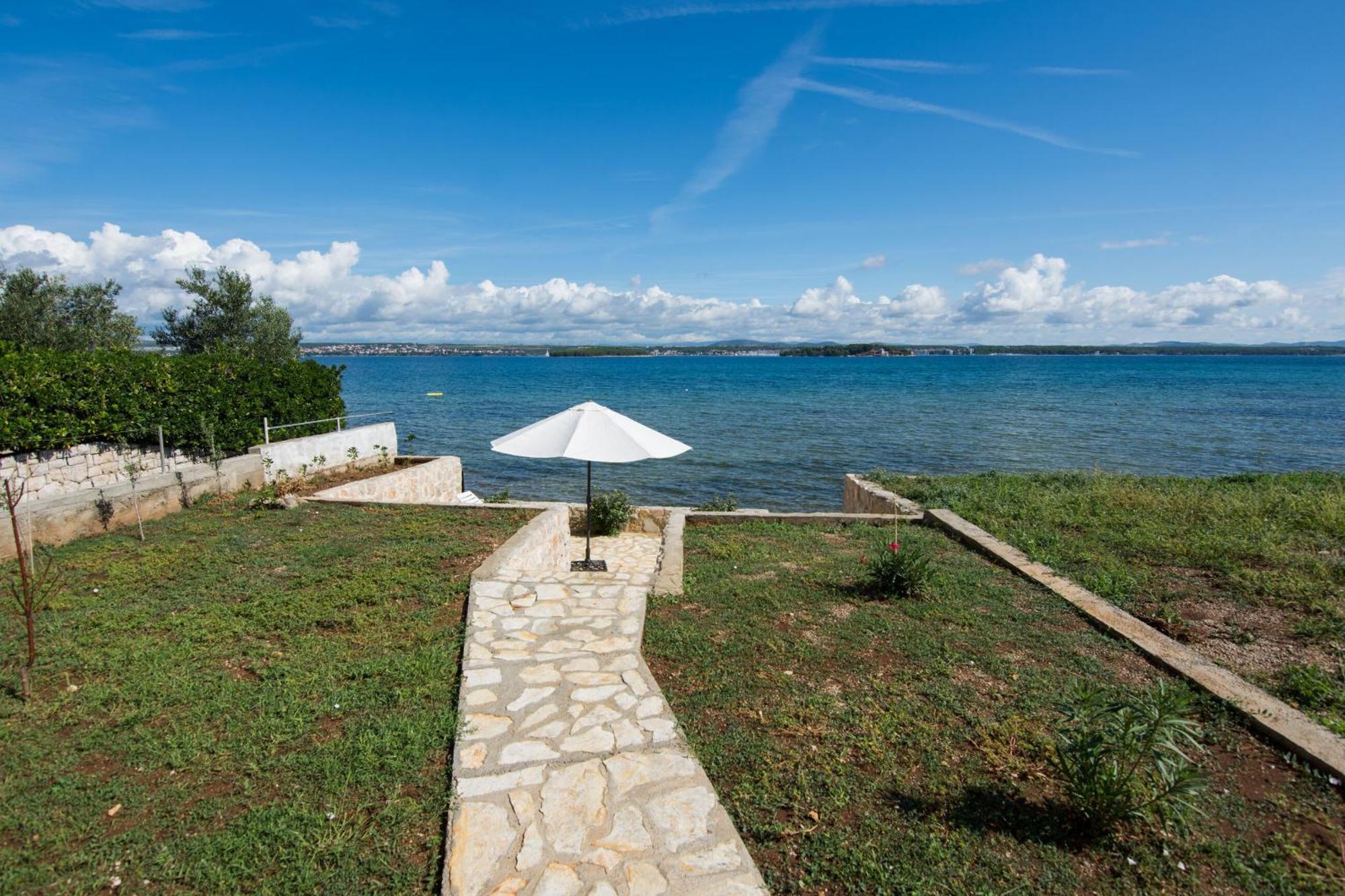 Apartment Blazenka - 20M From The Sea تكون المظهر الخارجي الصورة